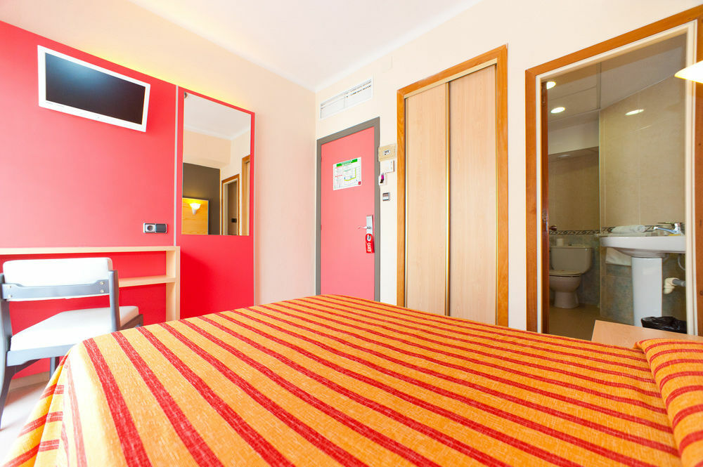 The Red Hotel By Ibiza Feeling - Adults Only Sant Antoni de Portmany Esterno foto