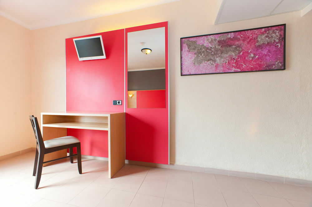 The Red Hotel By Ibiza Feeling - Adults Only Sant Antoni de Portmany Esterno foto
