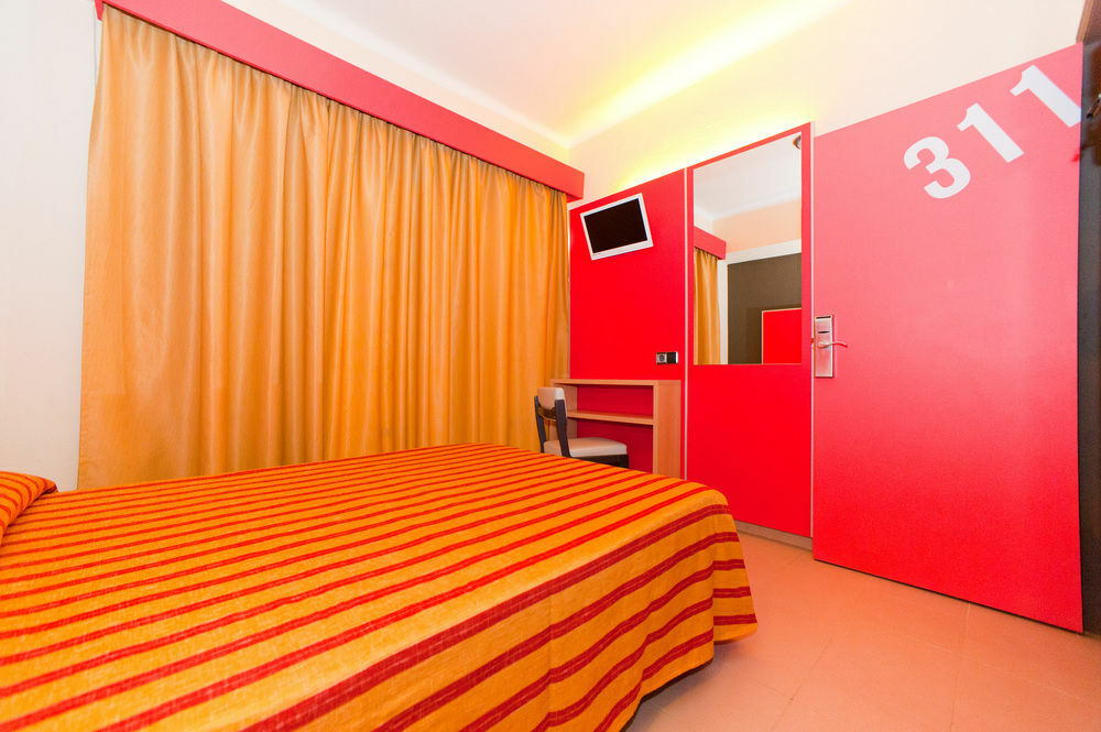 The Red Hotel By Ibiza Feeling - Adults Only Sant Antoni de Portmany Esterno foto